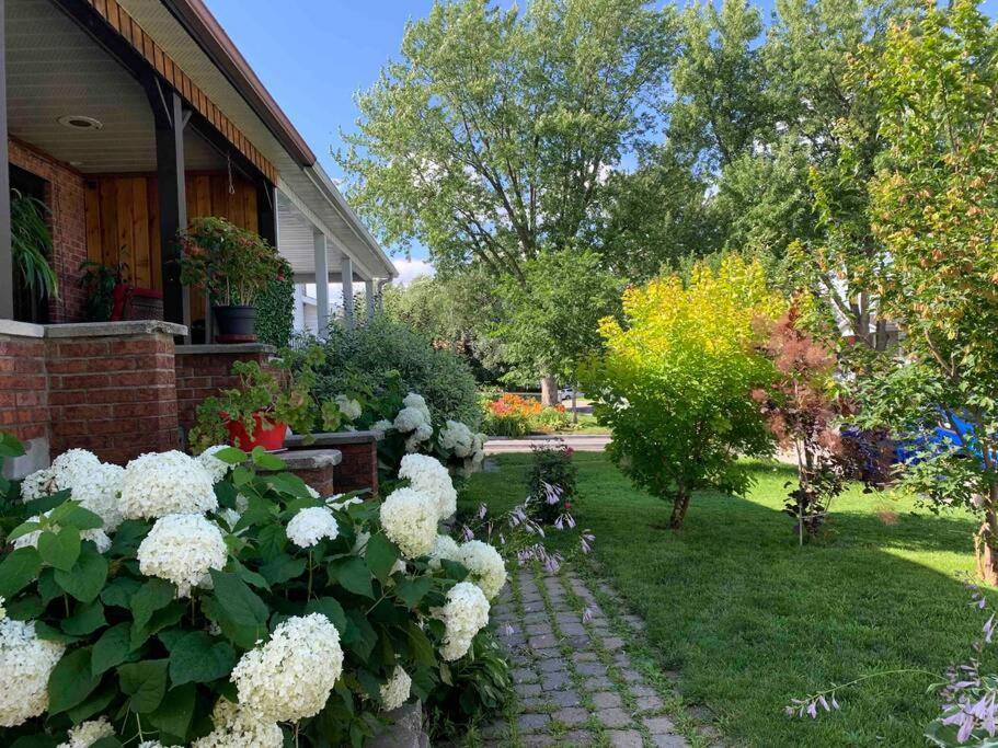 Apartament Havre Chez Guylaine Laval Zewnętrze zdjęcie